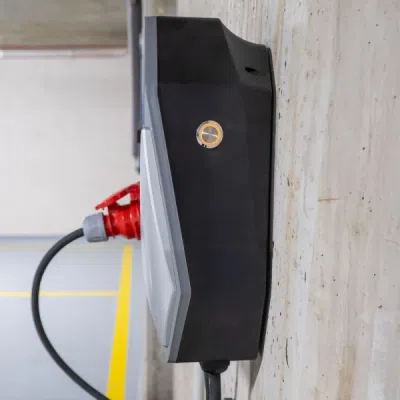AMiO - Trojfázová nástenná nabíjačka pre elektrické vozidlá 11kW 16A 400V 04842