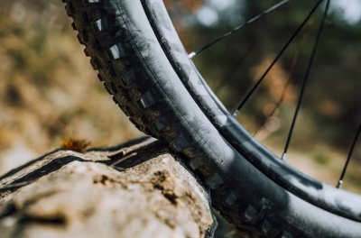 Athena - Technomousse bezdušový BLUE VERTIGO XC 29 (šírka 2.1 - 2.4),