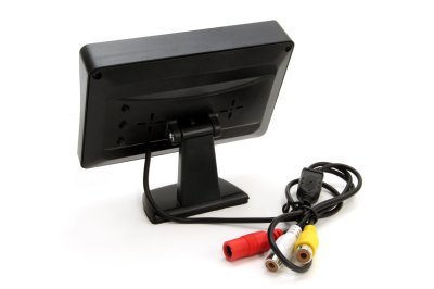 AMiO - Parkovací asistent TFT01 4,3” s kamerou CAM-402 LED v podložke pod ŠPZ, 4-senzorové, čierne GOLD 18mm