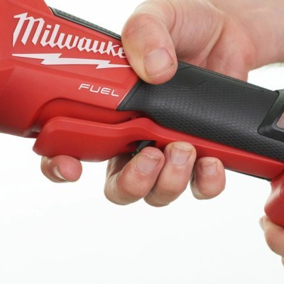 Milwaukee - Plochá uhlová brúska 18V AKU Ø125mm (korpus)