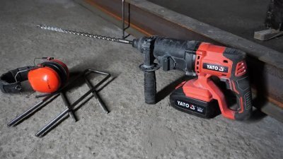 Yato - príklepová vŕtačka SDS+ 18V s AKU 3Ah