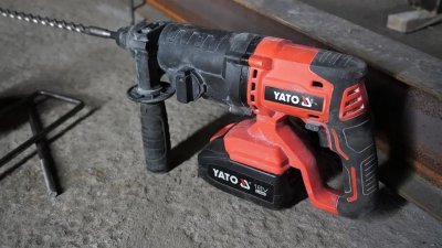 Yato - príklepová vŕtačka SDS+ 18V s AKU 3Ah