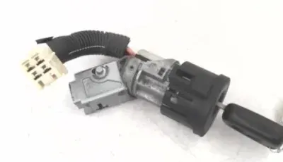 Zámok spínacej skrinky OE Toyota 69057-0H012