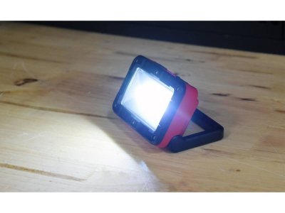 Yato - Prenosné bodové svietidlo 5W COB LED 300lm