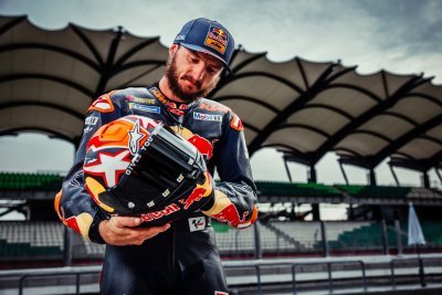ALPINESTARS - prilba SUPERTECH R10 TEAM, (matný karbón/červená fluo/modrá/biela, veľ. 2XL)