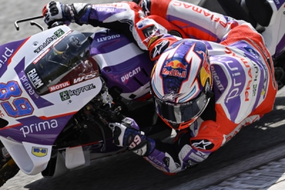 ALPINESTARS - prilba SUPERTECH R10 SOLID, (lesklý karbón/matný karbón, veľ. XL)