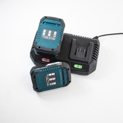XTline - Nabíjačka batérie li-ion 2x18V 3,0Ah - NEW