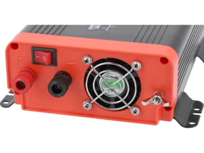 Yato - Menič napätia 12/230V 300W