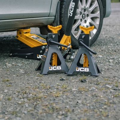 JCB - Podpera pod zdvihnuté auto 2t 2ks