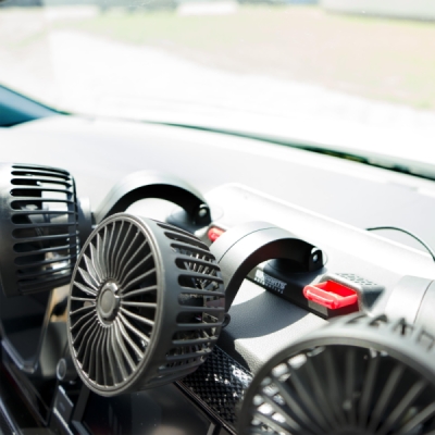 EPFAN01 Auto ventilátor 12 V s otáčaním 360°