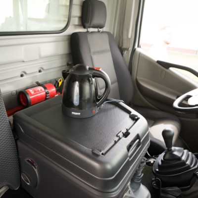 EPACC113 Elektrická kanvica 24 V 1 L 300 W