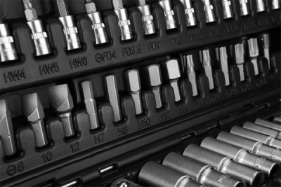NEO TOOLS 10-211 Súprava nástrčných kľúčov 1/2", 1/4", 110 ks, saténové vyhotovenie