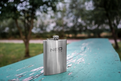 NEO TOOLS 63-174 Oceľová ploskačka 220 ml
