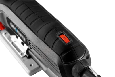 GRAPHITE 58G078 Priamočiara píla 600 W, počet zdvihov 800-3000 min⁻¹, s valcovou rukoväťou