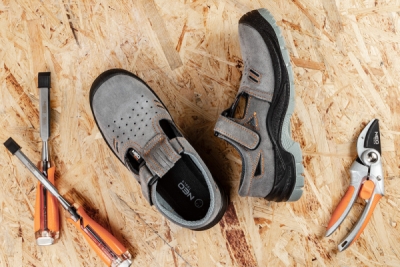 NEO TOOLS 82-080-43 Pracovné sandále S1 SRC, semišové, veľ. 43