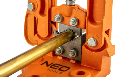 NEO TOOLS 02-411 Zverák na rúry 10-60 mm