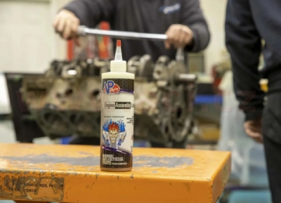 VP Racing Engine Assembly Lube - mazivo pro kompletaci motorů, 355 ml