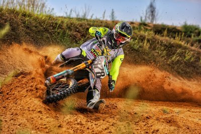 TechnoMousse MX zadní 100/90-19, Athena