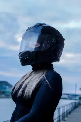 Mesh přilba s headsetem Phantom, SENA (lesklá černá, vel. M)