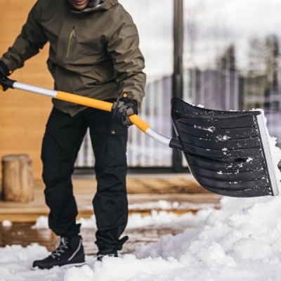 Hrablo na sníh Fiskars X-serie ergonomické 53cm, 153cm