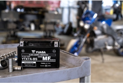 startovací baterie YUASA YTX7A-BS