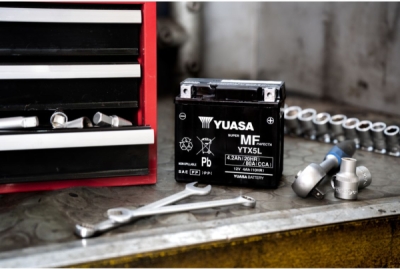 startovací baterie YUASA YTX5L-BS
